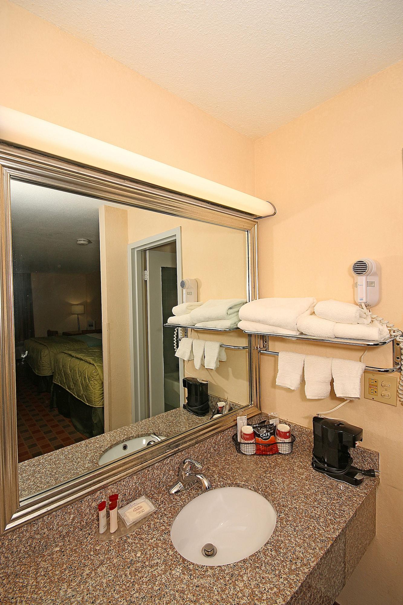 Ramada By Wyndham Wytheville Eksteriør bilde