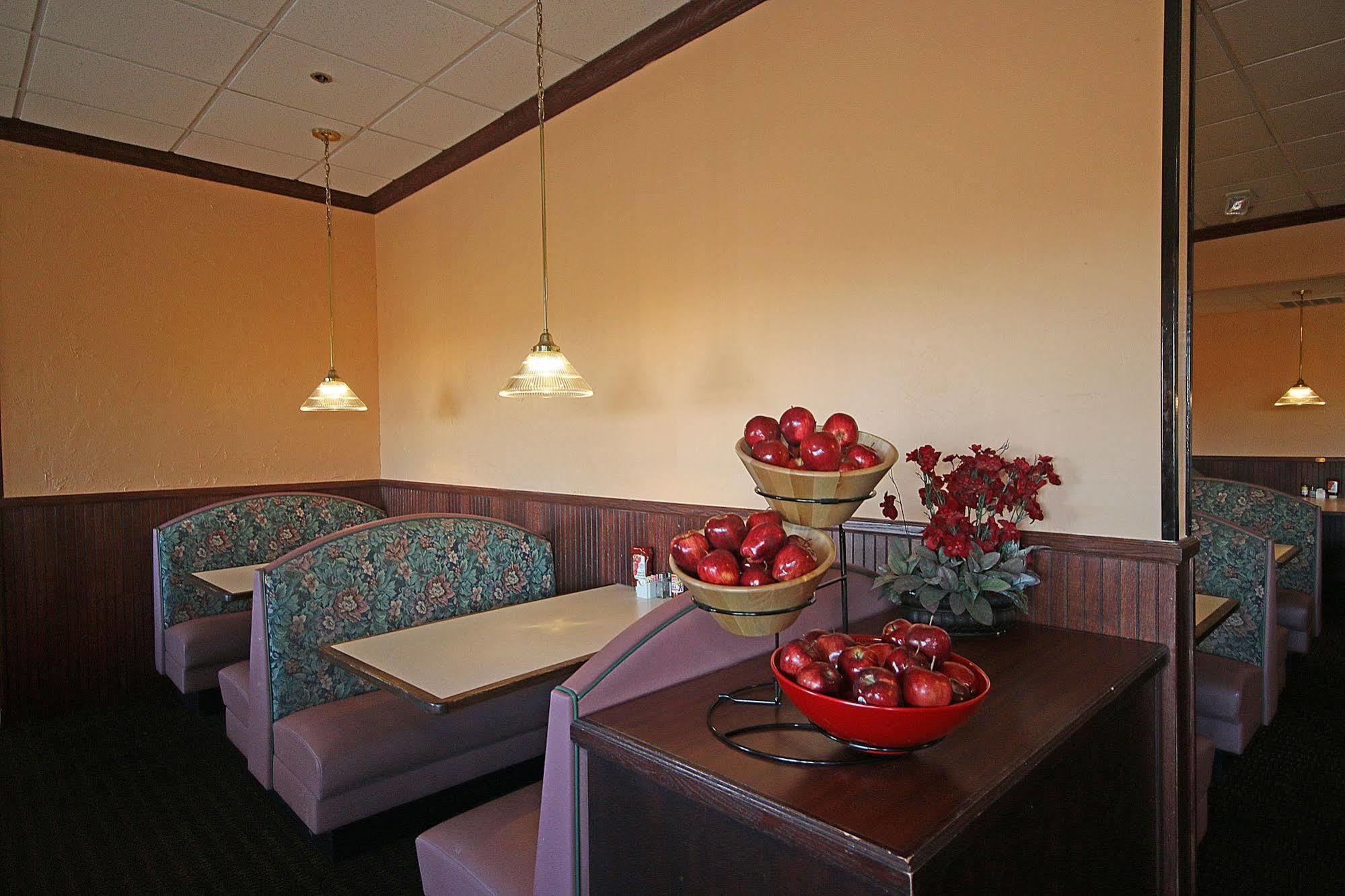 Ramada By Wyndham Wytheville Eksteriør bilde
