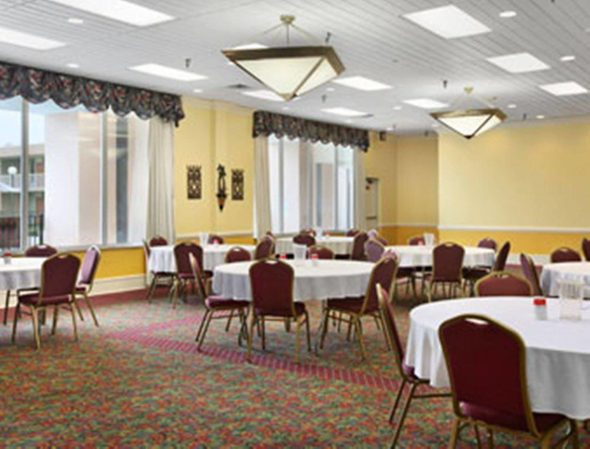 Ramada By Wyndham Wytheville Eksteriør bilde
