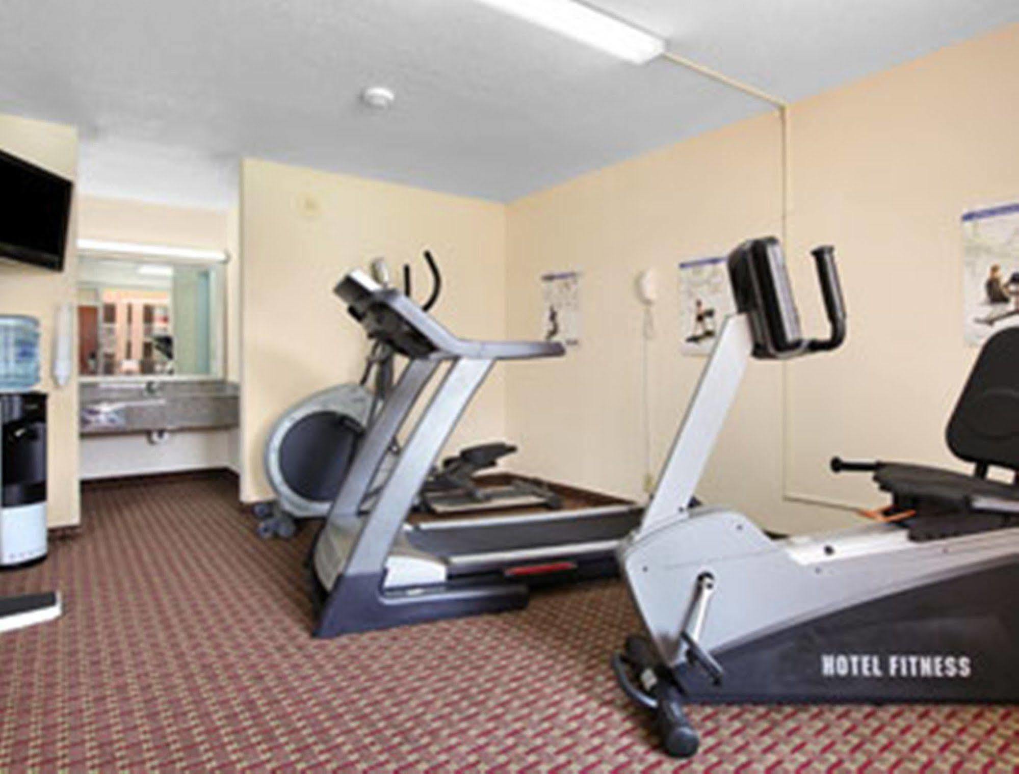 Ramada By Wyndham Wytheville Eksteriør bilde