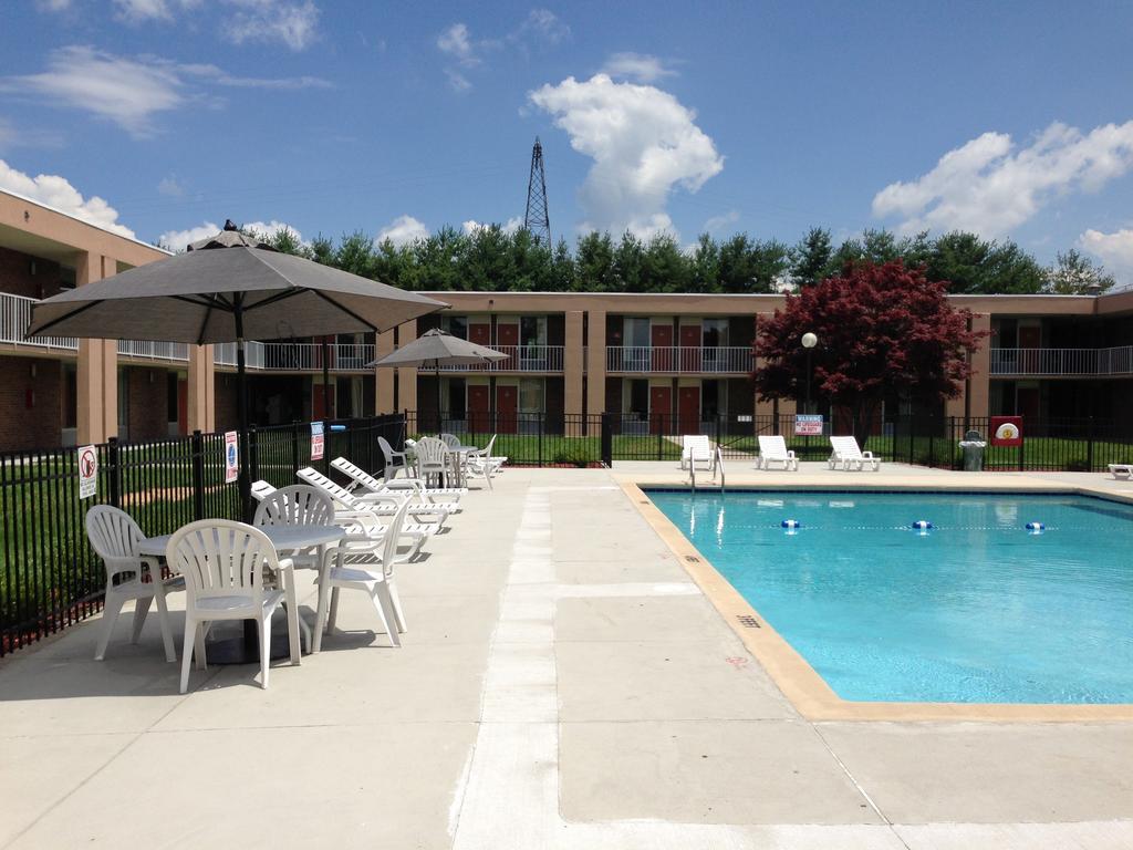 Ramada By Wyndham Wytheville Eksteriør bilde