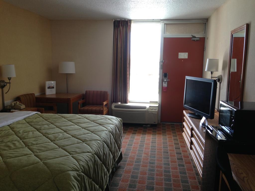 Ramada By Wyndham Wytheville Eksteriør bilde